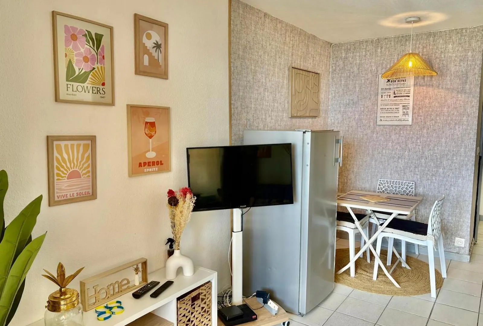 Palme D'Azur 409 Yourhosthelper カンヌ アパート