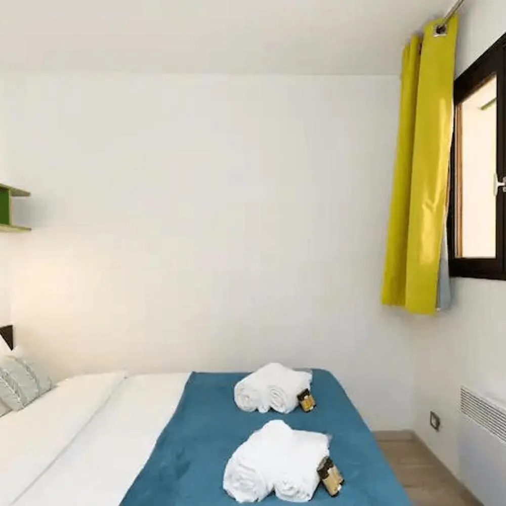 Palme D'Azur 409 Yourhosthelper Cannes 0*,