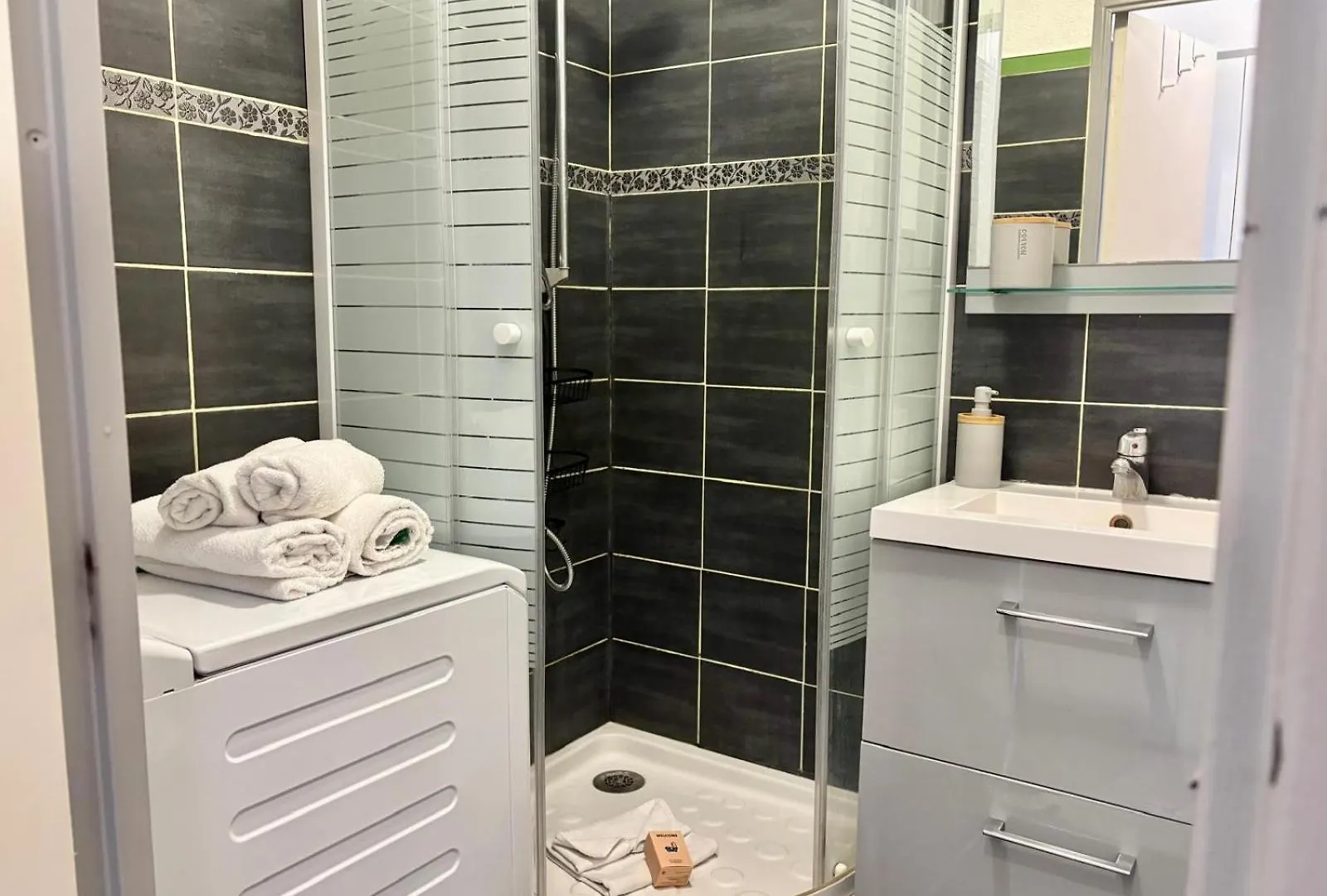 Palme D'Azur 409 Yourhosthelper Cannes Frankrijk