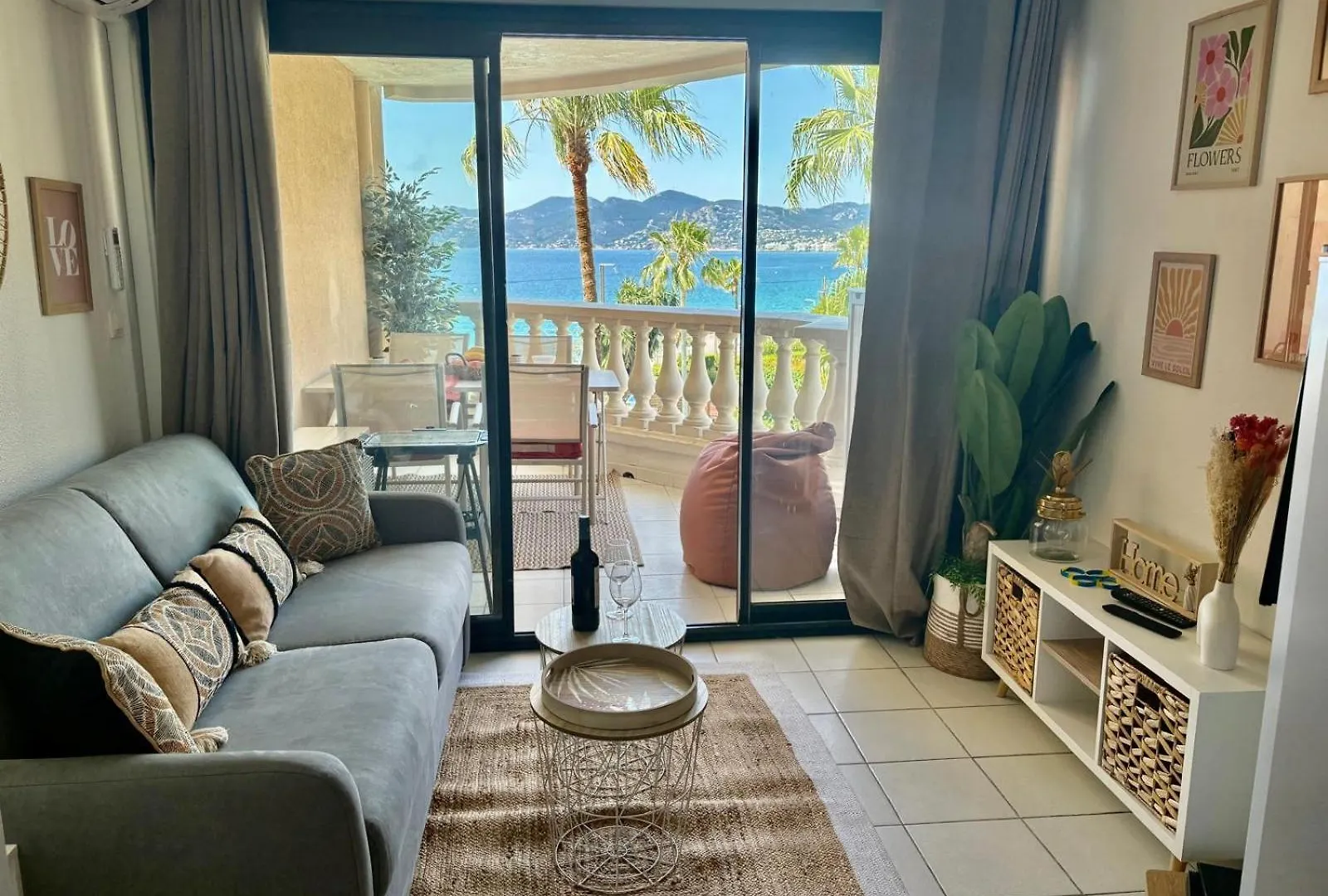 Palme D'Azur 409 Yourhosthelper Cannes