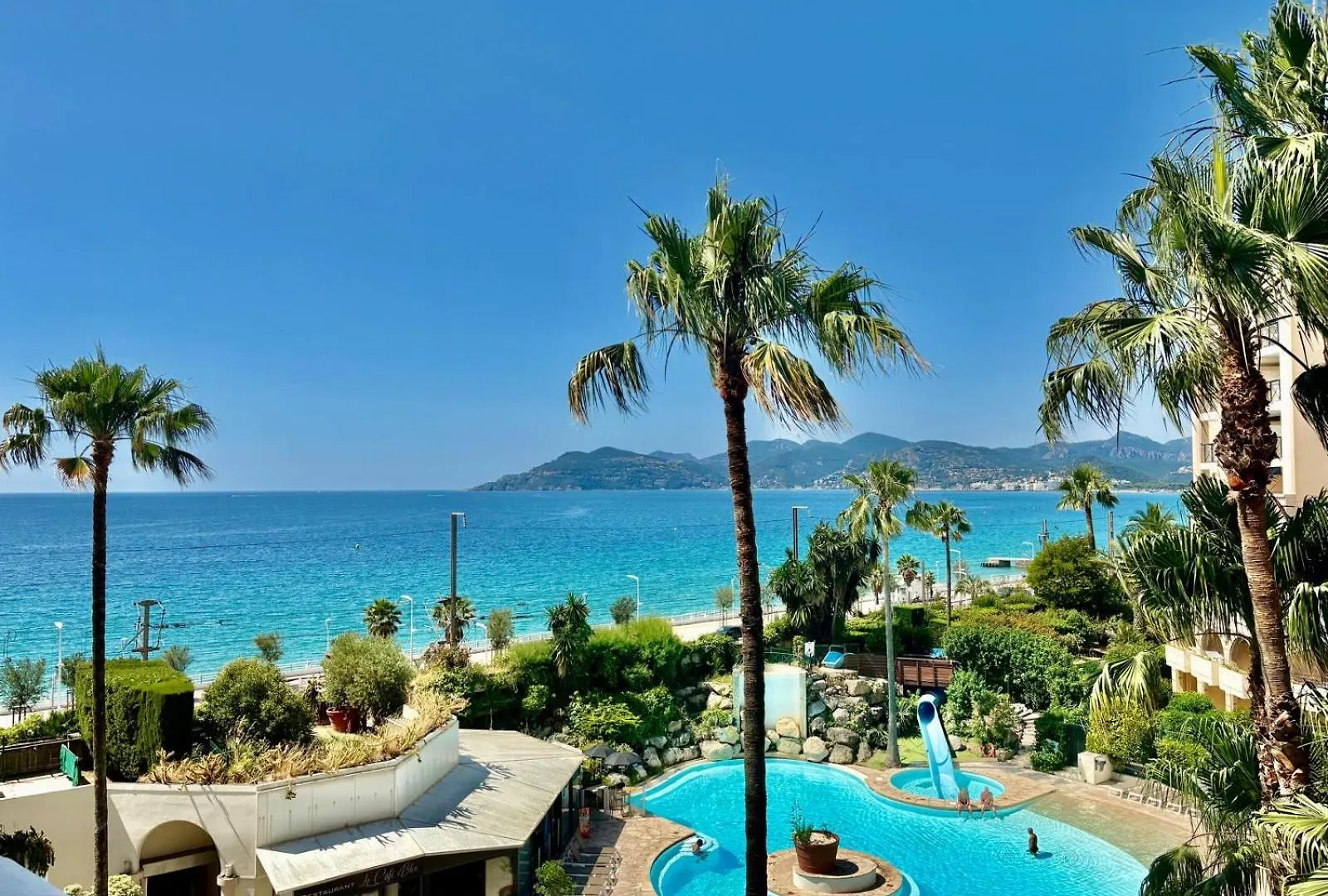 Palme D'Azur 409 Yourhosthelper Cannes 0*,